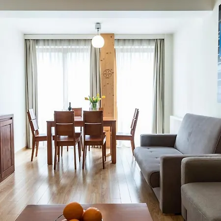 Udanypobyt Smrekowa * 자코파네