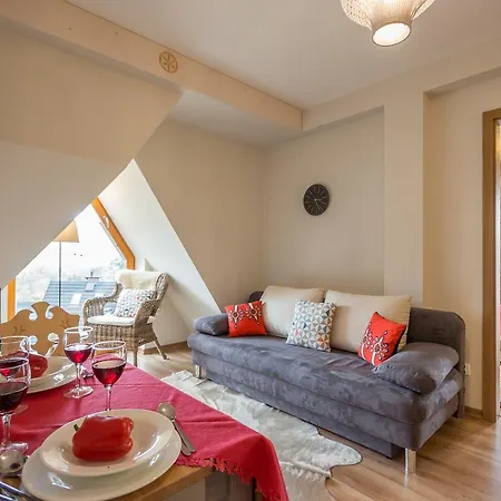 Apartmán Udanypobyt Smrekowa *