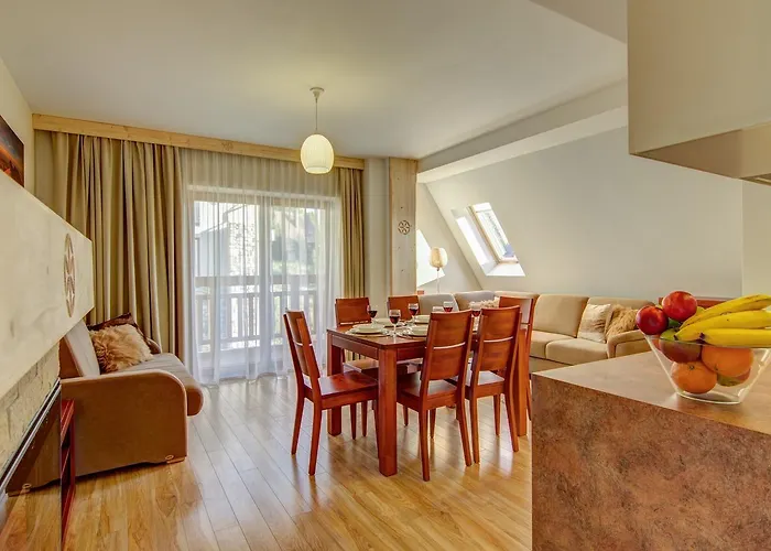 Udanypobyt Smrekowa * 자코파네