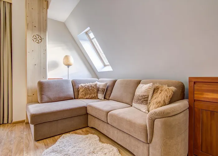 Udanypobyt Smrekowa * 자코파네